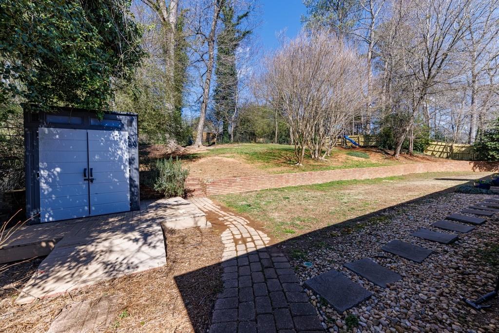 710 E Powderhorn, Atlanta, Georgia 30342, 3 Bedrooms Bedrooms, ,2 BathroomsBathrooms,Residential,Sold,710 E Powderhorn,7344431