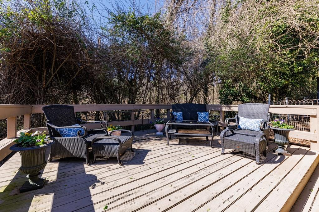 710 E Powderhorn, Atlanta, Georgia 30342, 3 Bedrooms Bedrooms, ,2 BathroomsBathrooms,Residential,Sold,710 E Powderhorn,7344431