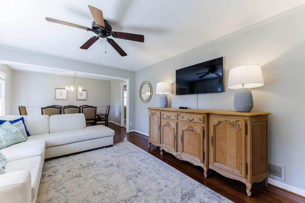 710 E Powderhorn, Atlanta, Georgia 30342, 3 Bedrooms Bedrooms, ,2 BathroomsBathrooms,Residential,Sold,710 E Powderhorn,7344431