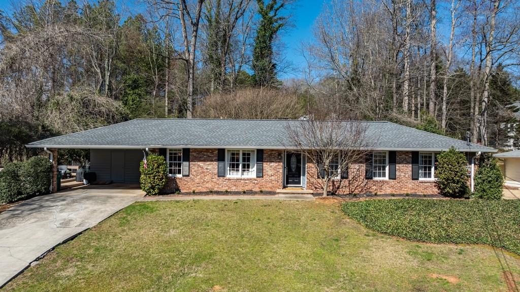 710 E Powderhorn, Atlanta, Georgia 30342, 3 Bedrooms Bedrooms, ,2 BathroomsBathrooms,Residential,Sold,710 E Powderhorn,7344431