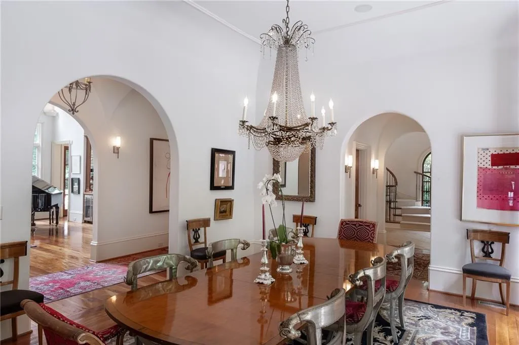 1111 Crest Valley Drive, Atlanta, Georgia 30327, 6 Bedrooms Bedrooms, ,7 BathroomsBathrooms,Residential,Sold,1111 Crest Valley Drive,7378017