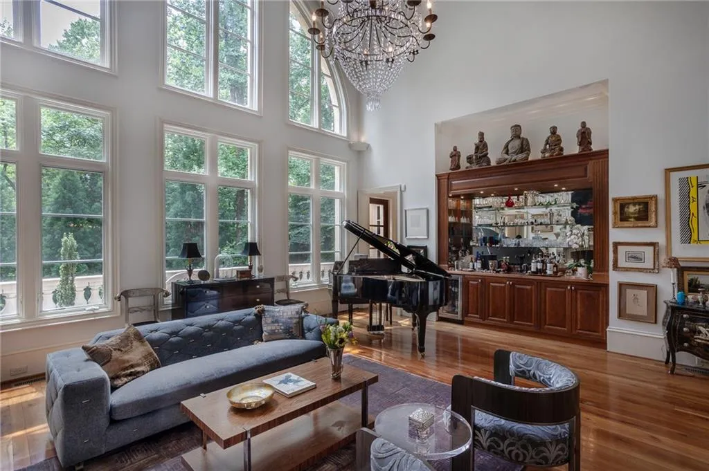 1111 Crest Valley Drive, Atlanta, Georgia 30327, 6 Bedrooms Bedrooms, ,7 BathroomsBathrooms,Residential,Sold,1111 Crest Valley Drive,7378017