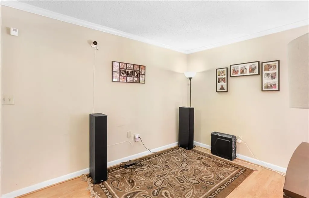 6900 Roswell Road Unit Q20, Atlanta, Georgia 30328, 2 Bedrooms Bedrooms, ,2 BathroomsBathrooms,Residential,Sold,6900 Roswell Road Unit Q20,6977350