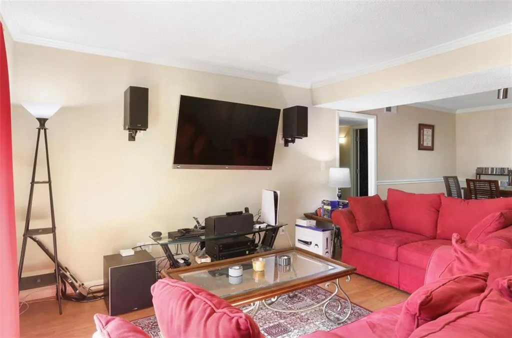 6900 Roswell Road Unit Q20, Atlanta, Georgia 30328, 2 Bedrooms Bedrooms, ,2 BathroomsBathrooms,Residential,Sold,6900 Roswell Road Unit Q20,6977350