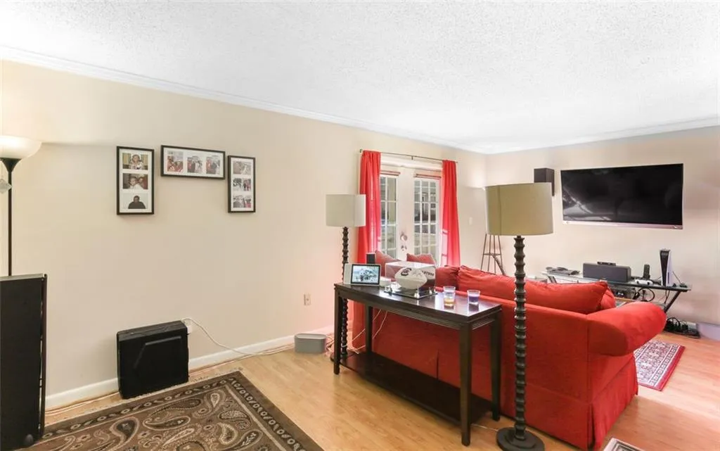 6900 Roswell Road Unit Q20, Atlanta, Georgia 30328, 2 Bedrooms Bedrooms, ,2 BathroomsBathrooms,Residential,Sold,6900 Roswell Road Unit Q20,6977350