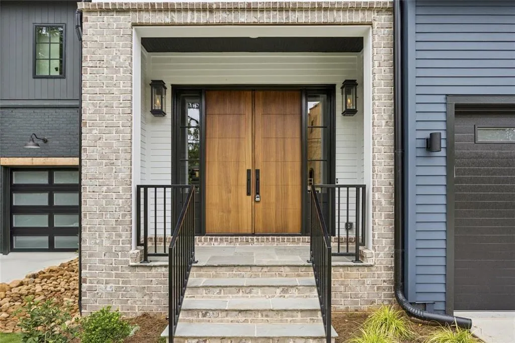 2587 Apple Valley Road, Brookhaven, Georgia 30319, 5 Bedrooms Bedrooms, ,4 BathroomsBathrooms,Residential,For Sale,2587 Apple Valley Road,7548365