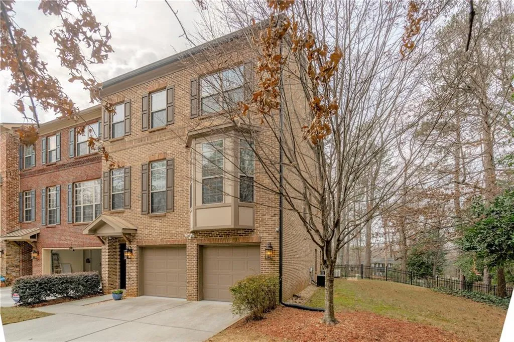 5585 Julian Place, Sandy Springs, Georgia 30342, 4 Bedrooms Bedrooms, ,3 BathroomsBathrooms,Residential,Sold,5585 Julian Place,6995631