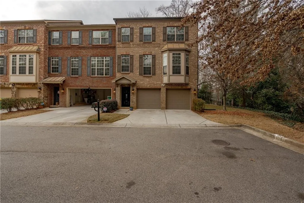 5585 Julian Place, Sandy Springs, Georgia 30342, 4 Bedrooms Bedrooms, ,3 BathroomsBathrooms,Residential,Sold,5585 Julian Place,6995631