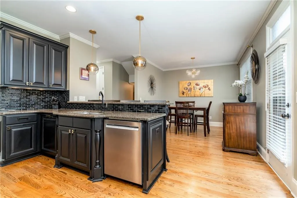 5585 Julian Place, Sandy Springs, Georgia 30342, 4 Bedrooms Bedrooms, ,3 BathroomsBathrooms,Residential,Sold,5585 Julian Place,6995631