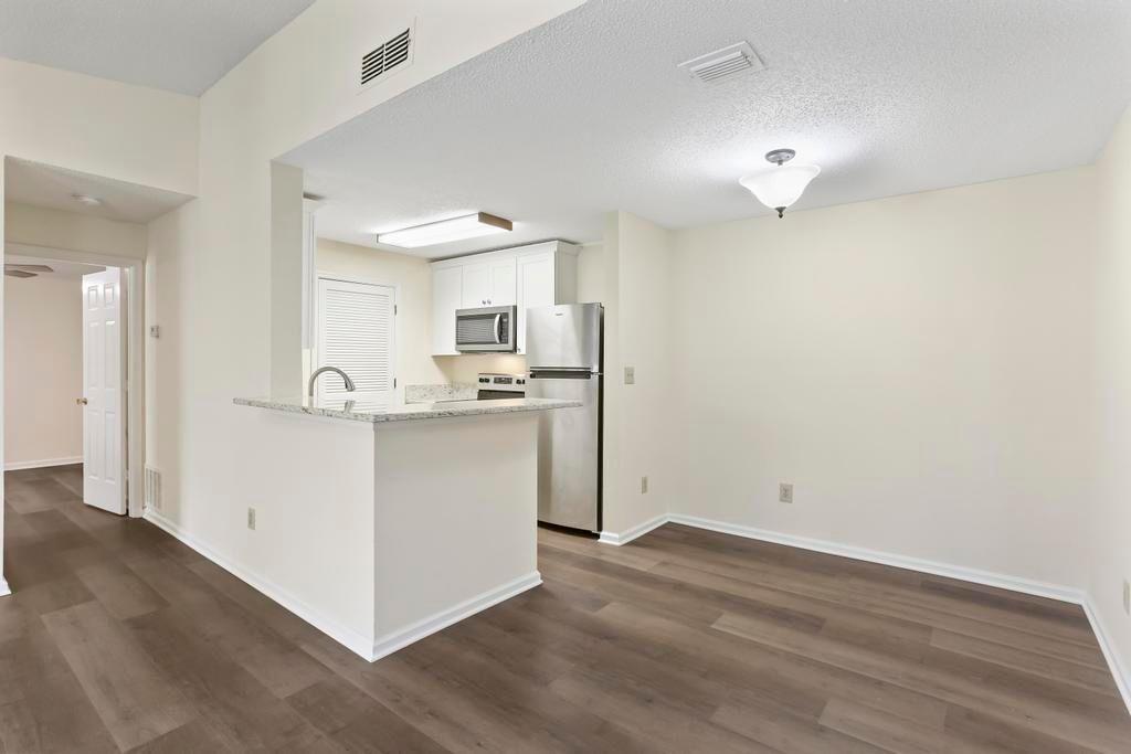 310 GRANVILLE Court, Atlanta, Georgia 30328, 2 Bedrooms Bedrooms, ,2 BathroomsBathrooms,Residential,Sold,310 GRANVILLE Court,7298166