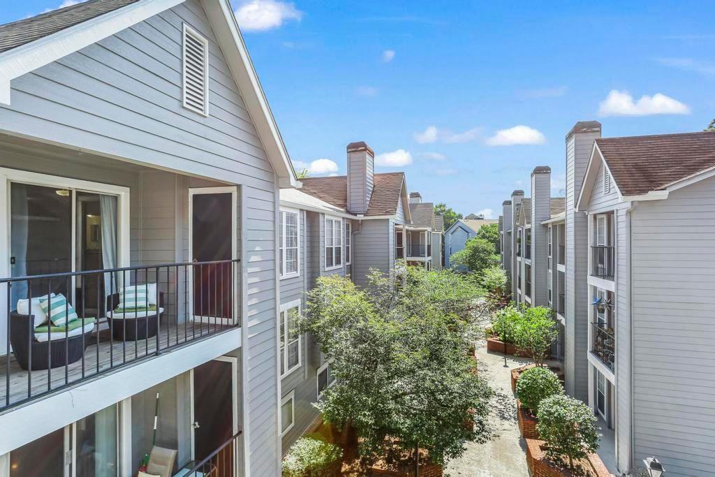 310 GRANVILLE Court, Atlanta, Georgia 30328, 2 Bedrooms Bedrooms, ,2 BathroomsBathrooms,Residential,Sold,310 GRANVILLE Court,7298166