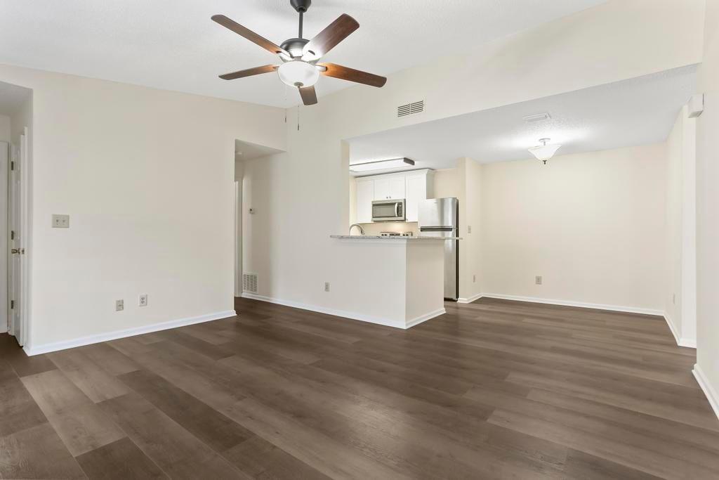 310 GRANVILLE Court, Atlanta, Georgia 30328, 2 Bedrooms Bedrooms, ,2 BathroomsBathrooms,Residential,Sold,310 GRANVILLE Court,7298166