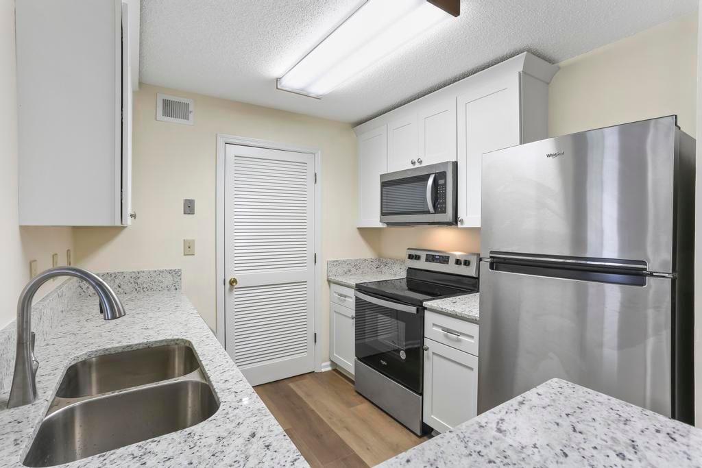 310 GRANVILLE Court, Atlanta, Georgia 30328, 2 Bedrooms Bedrooms, ,2 BathroomsBathrooms,Residential,Sold,310 GRANVILLE Court,7298166