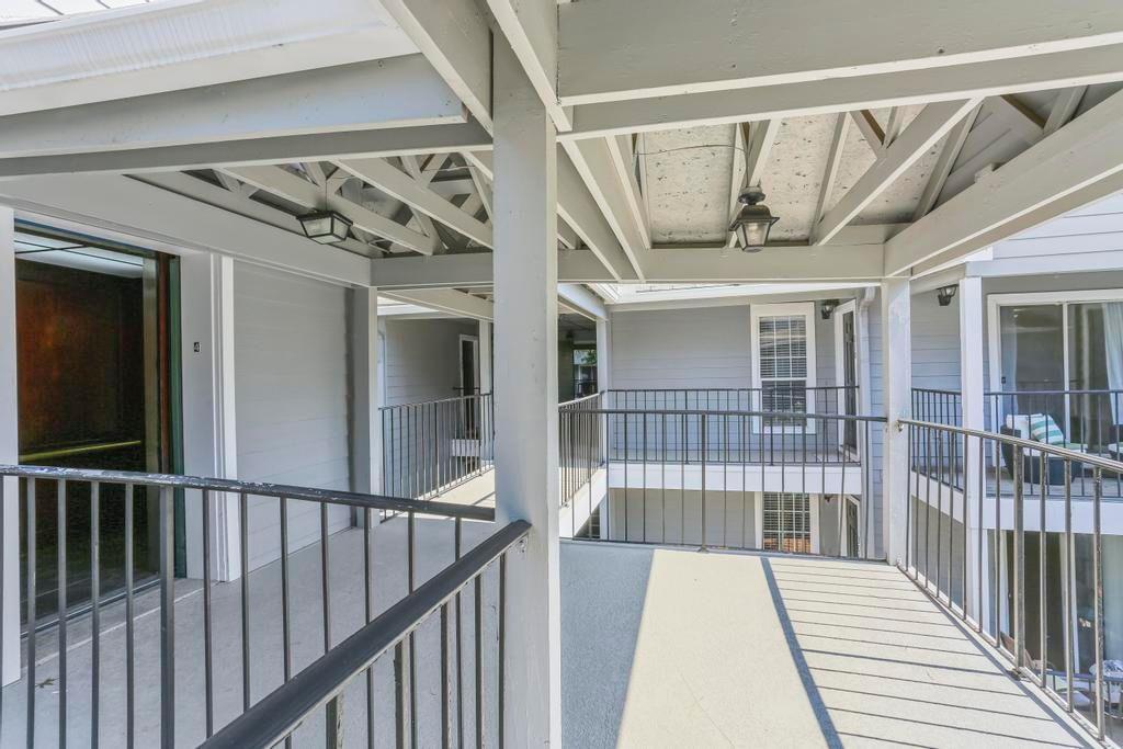 310 GRANVILLE Court, Atlanta, Georgia 30328, 2 Bedrooms Bedrooms, ,2 BathroomsBathrooms,Residential,Sold,310 GRANVILLE Court,7298166