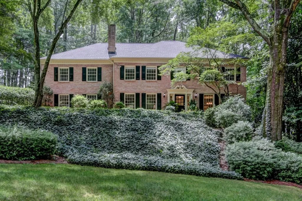 7183 Riverside Drive, Sandy Springs, Georgia 30328, 4 Bedrooms Bedrooms, ,3 BathroomsBathrooms,Residential,Sold,7183 Riverside Drive,5894683