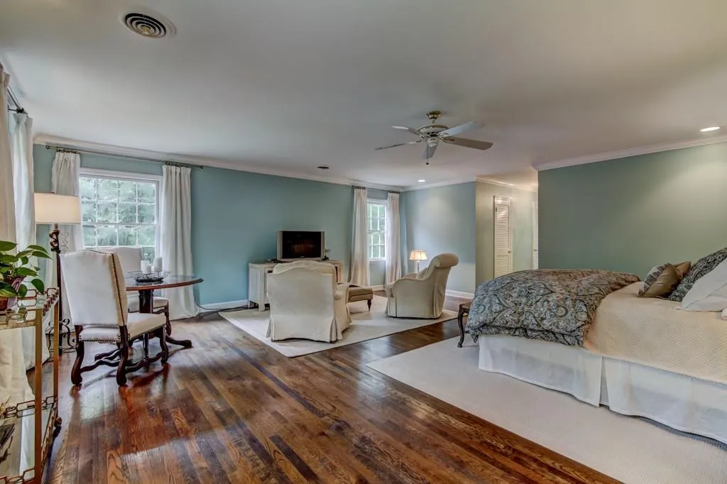 7183 Riverside Drive, Sandy Springs, Georgia 30328, 4 Bedrooms Bedrooms, ,3 BathroomsBathrooms,Residential,Sold,7183 Riverside Drive,5894683