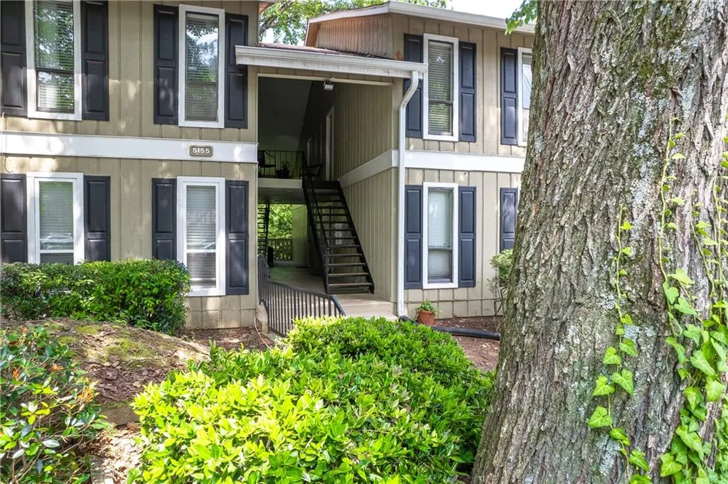 5155 Roswell Road Unit 2, Atlanta, Georgia 30342, 1 Bedroom Bedrooms, ,1 BathroomBathrooms,Residential,Sold,5155 Roswell Road Unit 2,6943653