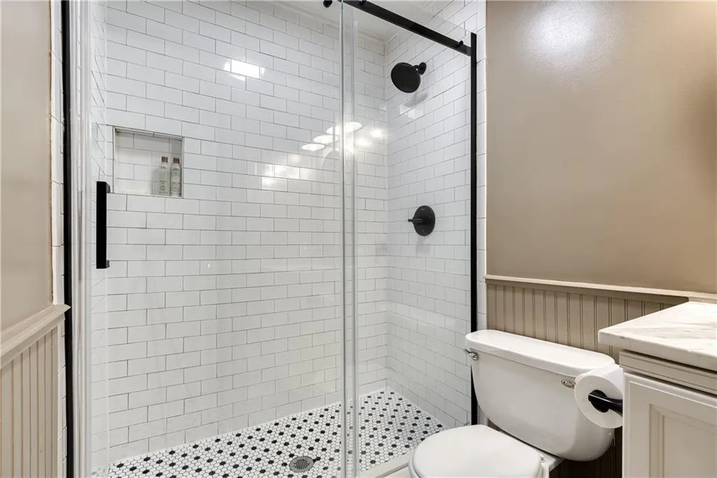 5155 Roswell Road Unit 2, Atlanta, Georgia 30342, 1 Bedroom Bedrooms, ,1 BathroomBathrooms,Residential,Sold,5155 Roswell Road Unit 2,6943653