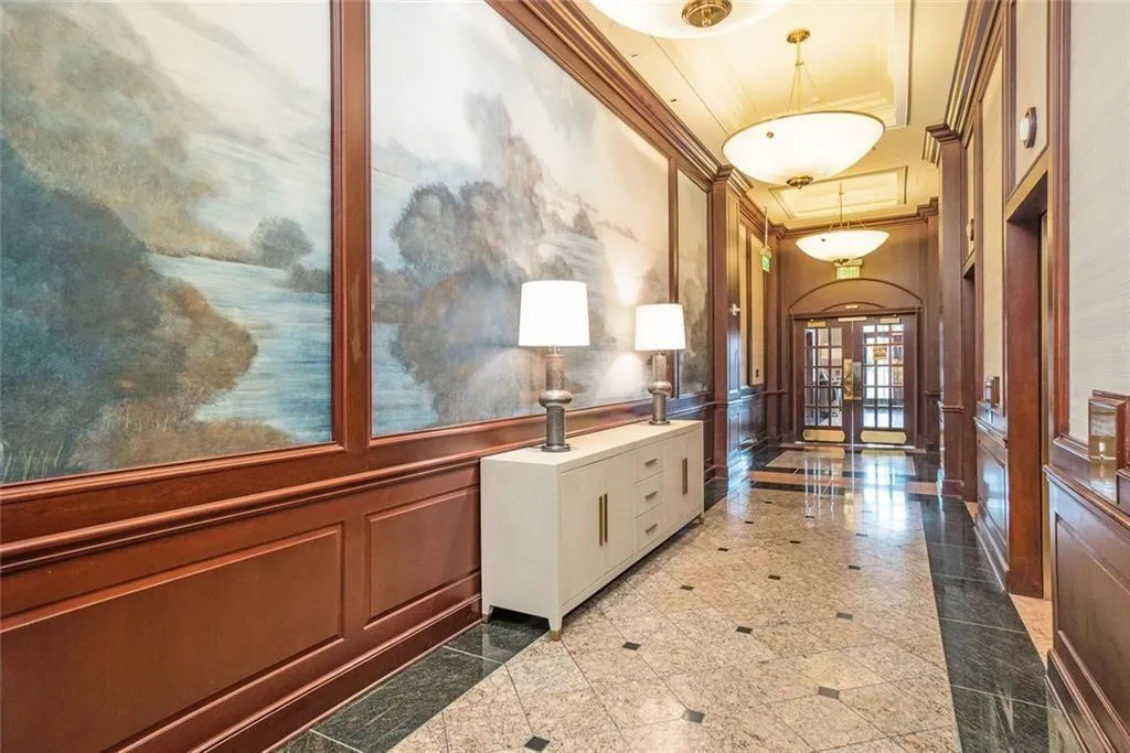 195 14th Street Ne Unit 902, Atlanta, Georgia 30309, 1 Bedroom Bedrooms, ,2 BathroomsBathrooms,Residential,For Sale,195 14th Street Ne Unit 902,7632772