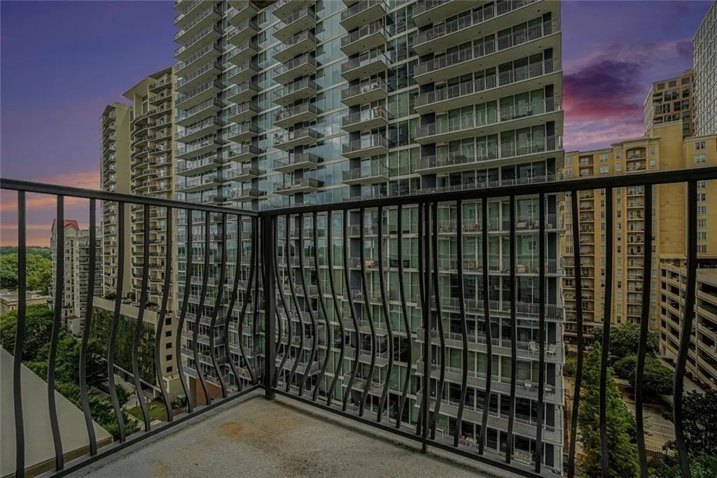 195 14th Street Ne Unit 902, Atlanta, Georgia 30309, 1 Bedroom Bedrooms, ,2 BathroomsBathrooms,Residential,For Sale,195 14th Street Ne Unit 902,7632772