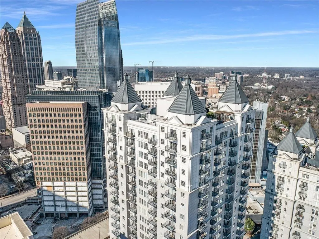 195 14th Street Ne Unit 902, Atlanta, Georgia 30309, 1 Bedroom Bedrooms, ,2 BathroomsBathrooms,Residential,For Sale,195 14th Street Ne Unit 902,7632772