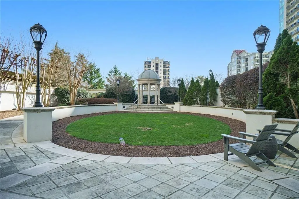 195 14th Street Ne Unit 902, Atlanta, Georgia 30309, 1 Bedroom Bedrooms, ,2 BathroomsBathrooms,Residential,For Sale,195 14th Street Ne Unit 902,7632772
