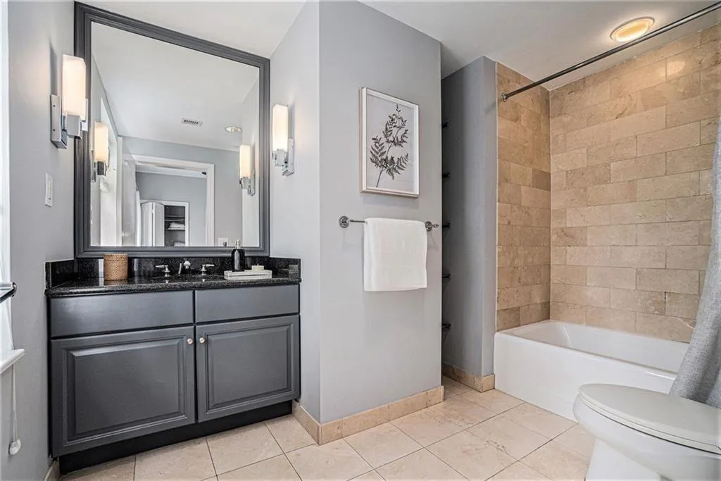 195 14th Street Ne Unit 902, Atlanta, Georgia 30309, 1 Bedroom Bedrooms, ,2 BathroomsBathrooms,Residential,For Sale,195 14th Street Ne Unit 902,7632772