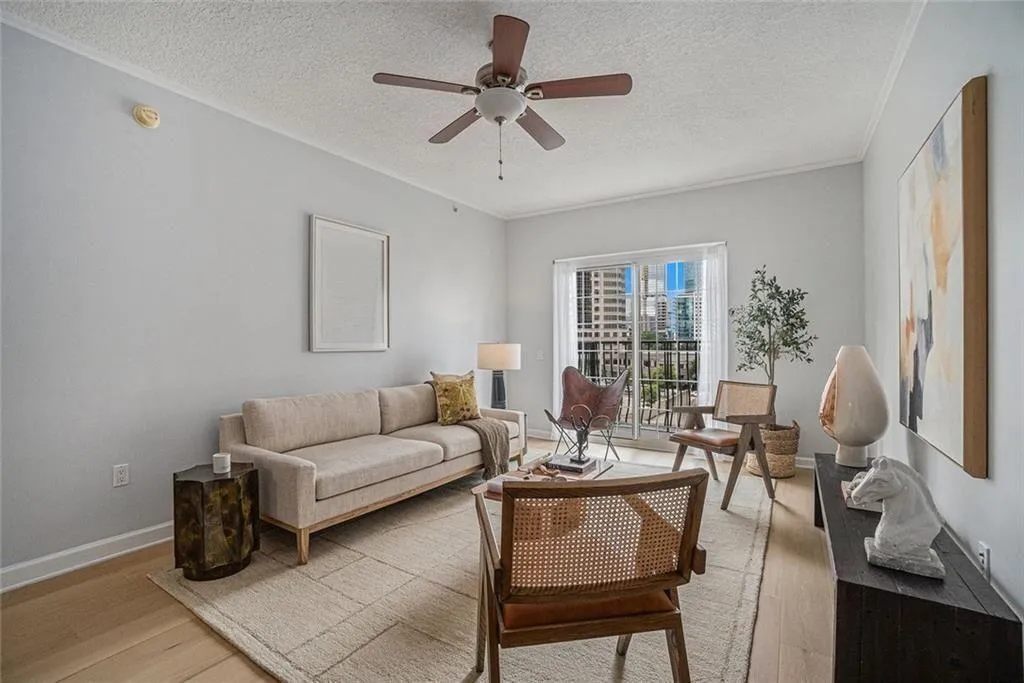 195 14th Street Ne Unit 902, Atlanta, Georgia 30309, 1 Bedroom Bedrooms, ,2 BathroomsBathrooms,Residential,For Sale,195 14th Street Ne Unit 902,7632772
