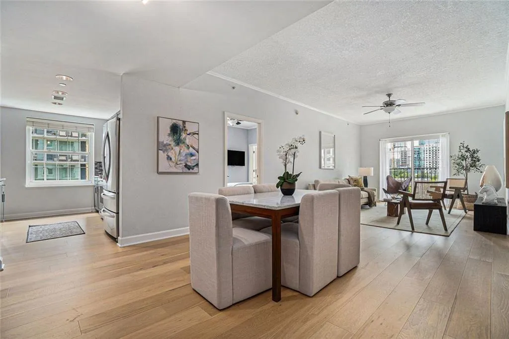 195 14th Street Ne Unit 902, Atlanta, Georgia 30309, 1 Bedroom Bedrooms, ,2 BathroomsBathrooms,Residential,For Sale,195 14th Street Ne Unit 902,7632772