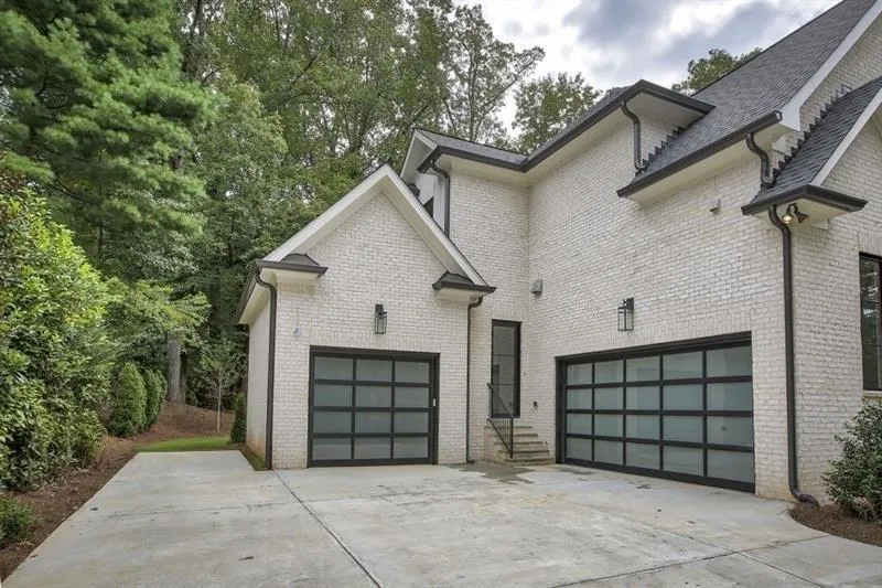4555 Mystic Drive, Sandy Springs, Georgia 30342, 6 Bedrooms Bedrooms, ,6 BathroomsBathrooms,Residential,Sold,4555 Mystic Drive,6067695