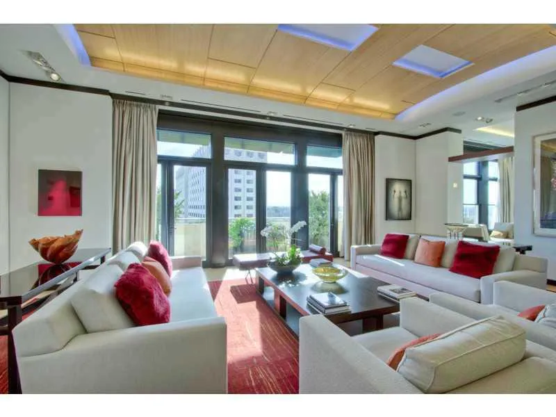 2500 Peachtree Road Unit 901s, Atlanta, Georgia 30305, 4 Bedrooms Bedrooms, ,4 BathroomsBathrooms,Residential,Sold,2500 Peachtree Road Unit 901s,5353267