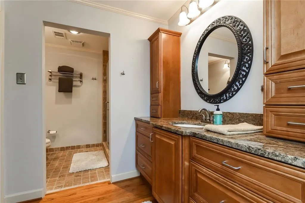 281 The South Chace, Sandy Springs, Georgia 30328, 3 Bedrooms Bedrooms, ,2 BathroomsBathrooms,Residential,Sold,281 The South Chace,5902340