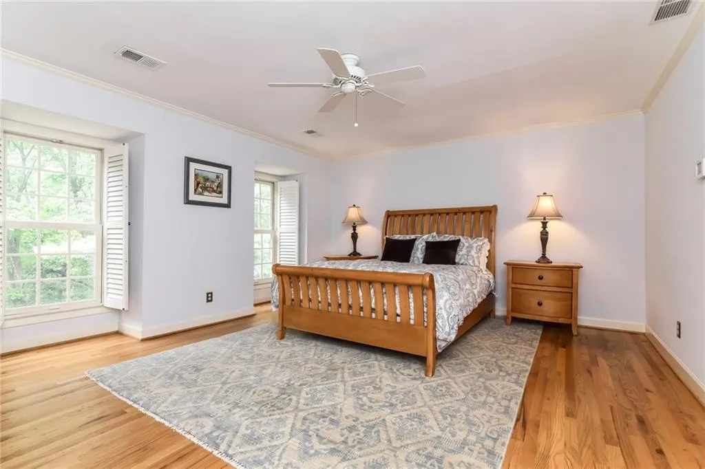 281 The South Chace, Sandy Springs, Georgia 30328, 3 Bedrooms Bedrooms, ,2 BathroomsBathrooms,Residential,Sold,281 The South Chace,5902340