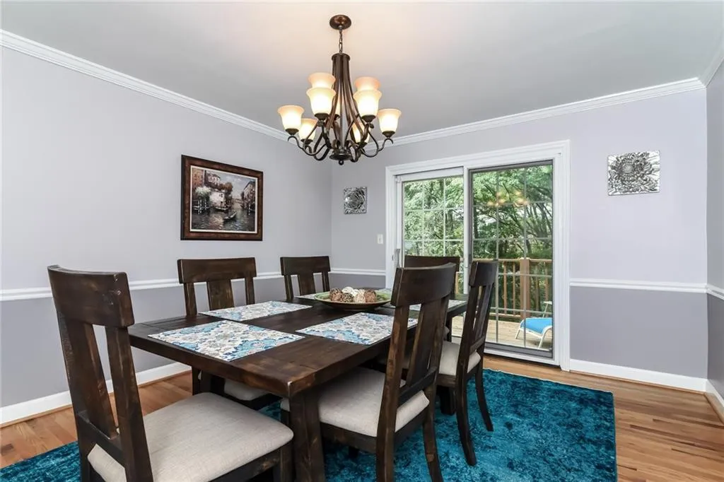 281 The South Chace, Sandy Springs, Georgia 30328, 3 Bedrooms Bedrooms, ,2 BathroomsBathrooms,Residential,Sold,281 The South Chace,5902340