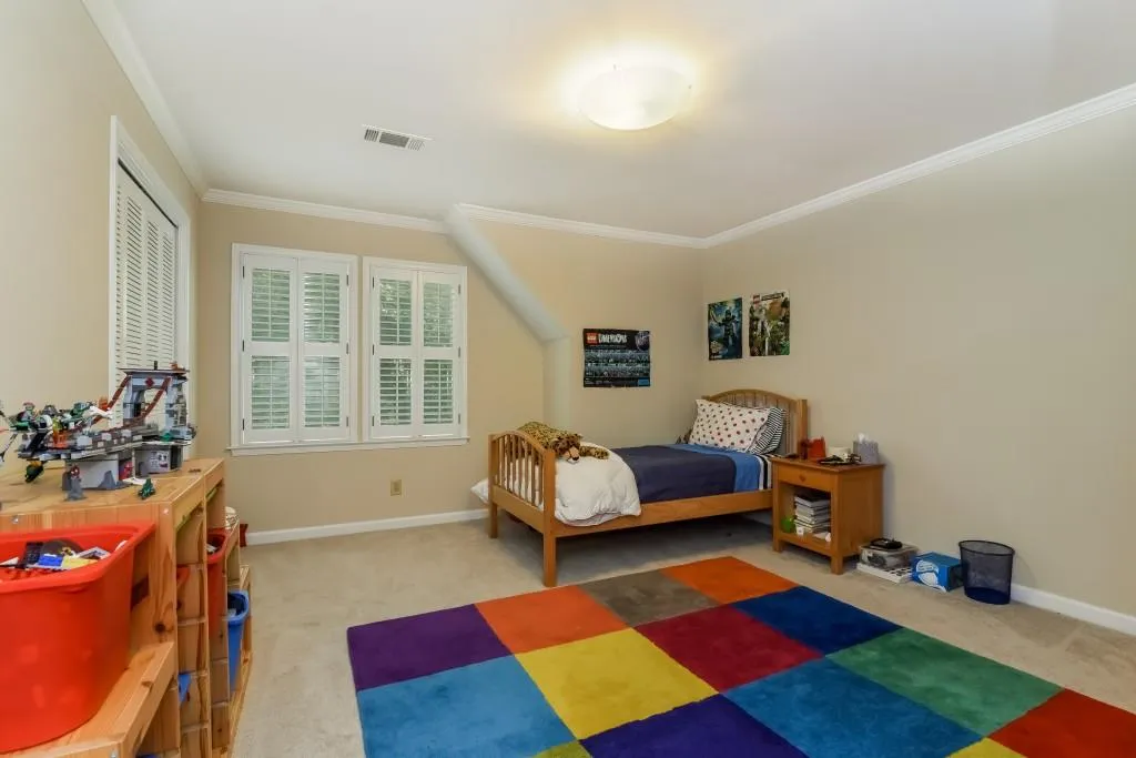 7975 Spalding Hills, Atlanta, Georgia 30350, 7 Bedrooms Bedrooms, ,3 BathroomsBathrooms,Residential,Sold,7975 Spalding Hills,5743504