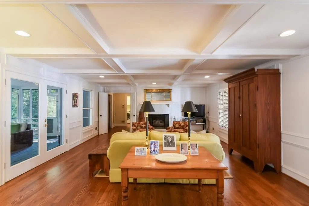 7975 Spalding Hills, Atlanta, Georgia 30350, 7 Bedrooms Bedrooms, ,3 BathroomsBathrooms,Residential,Sold,7975 Spalding Hills,5743504