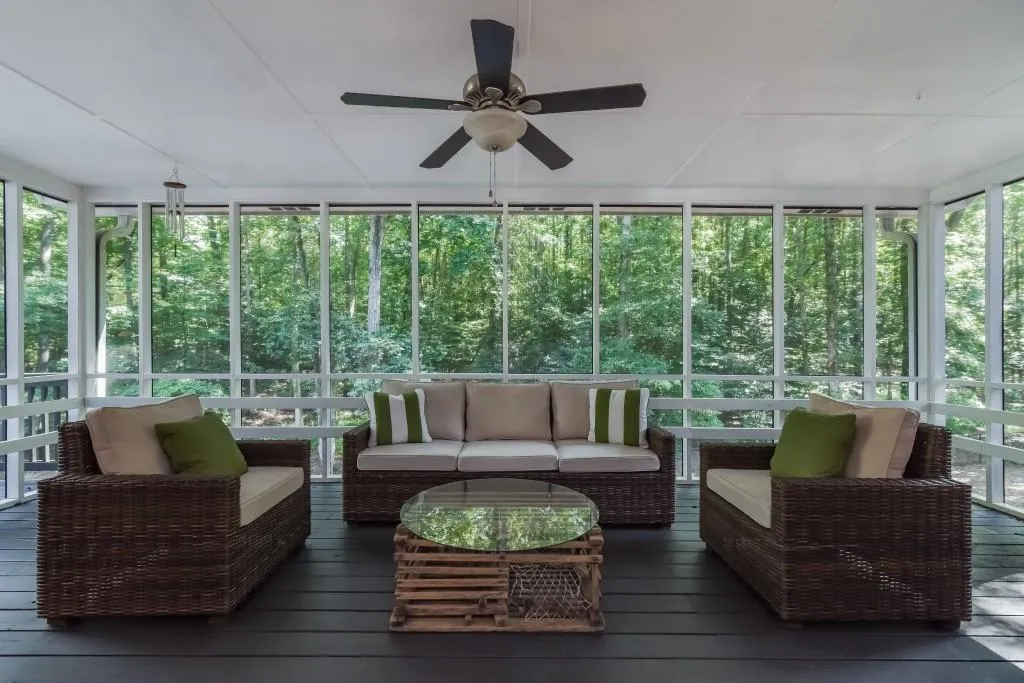 7975 Spalding Hills, Atlanta, Georgia 30350, 7 Bedrooms Bedrooms, ,3 BathroomsBathrooms,Residential,Sold,7975 Spalding Hills,5743504