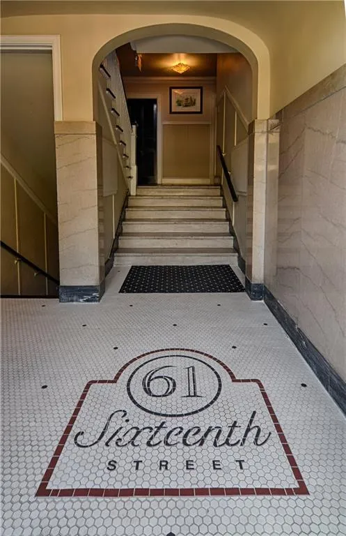61 16th Street Ne Unit 11, Atlanta, Georgia 30309, 1 Bedroom Bedrooms, ,1 BathroomBathrooms,Residential,Sold,61 16th Street Ne Unit 11,5692648