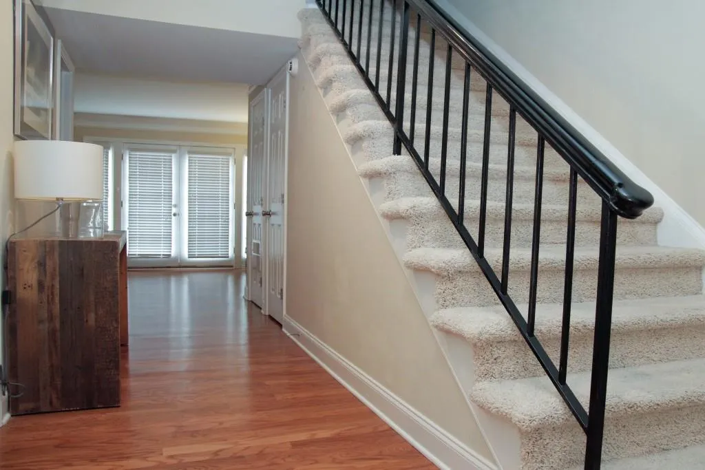 6980 Roswell Road Unit O1, Sandy Springs, Georgia 30328, 3 Bedrooms Bedrooms, ,2 BathroomsBathrooms,Residential,Sold,6980 Roswell Road Unit O1,5818056