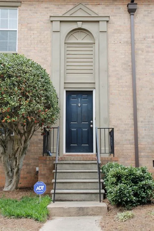 6980 Roswell Road Unit O1, Sandy Springs, Georgia 30328, 3 Bedrooms Bedrooms, ,2 BathroomsBathrooms,Residential,Sold,6980 Roswell Road Unit O1,5818056