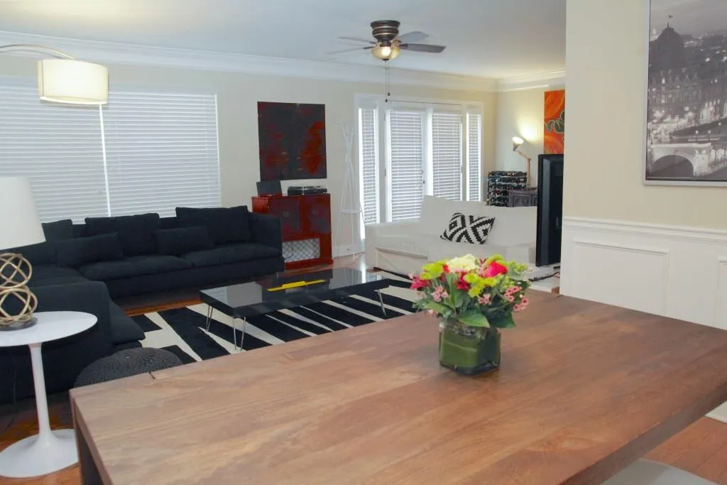 6980 Roswell Road Unit O1, Sandy Springs, Georgia 30328, 3 Bedrooms Bedrooms, ,2 BathroomsBathrooms,Residential,Sold,6980 Roswell Road Unit O1,5818056