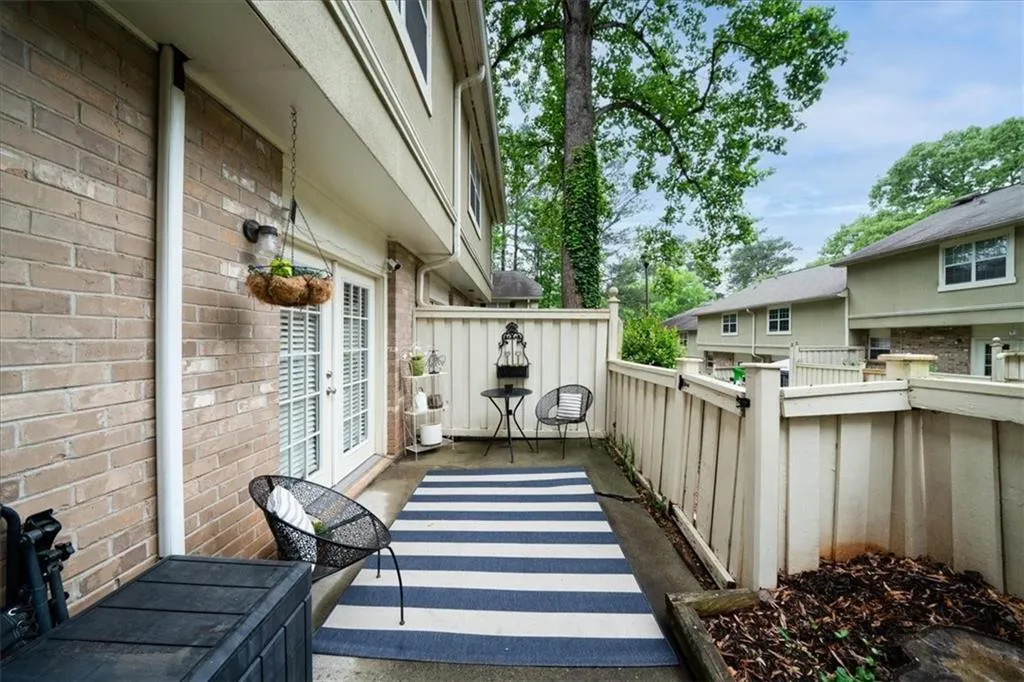 6900 Roswell Road Unit J2, Atlanta, Georgia 30328, 2 Bedrooms Bedrooms, ,2 BathroomsBathrooms,Residential,Sold,6900 Roswell Road Unit J2,7567912