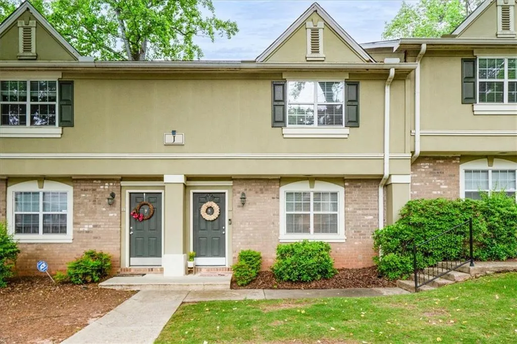 6900 Roswell Road Unit J2, Atlanta, Georgia 30328, 2 Bedrooms Bedrooms, ,2 BathroomsBathrooms,Residential,Sold,6900 Roswell Road Unit J2,7567912