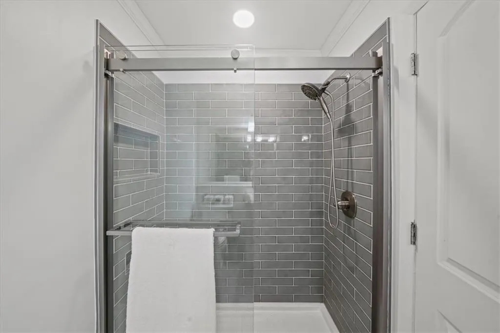 6900 Roswell Road Unit J2, Atlanta, Georgia 30328, 2 Bedrooms Bedrooms, ,2 BathroomsBathrooms,Residential,Sold,6900 Roswell Road Unit J2,7567912