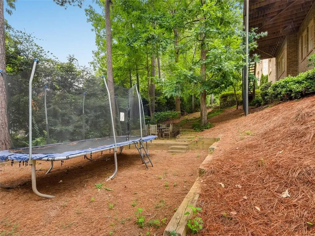 7874 Stratford Lane, Atlanta, Georgia 30350, 6 Bedrooms Bedrooms, ,6 BathroomsBathrooms,Residential,Sold,7874 Stratford Lane,6591507