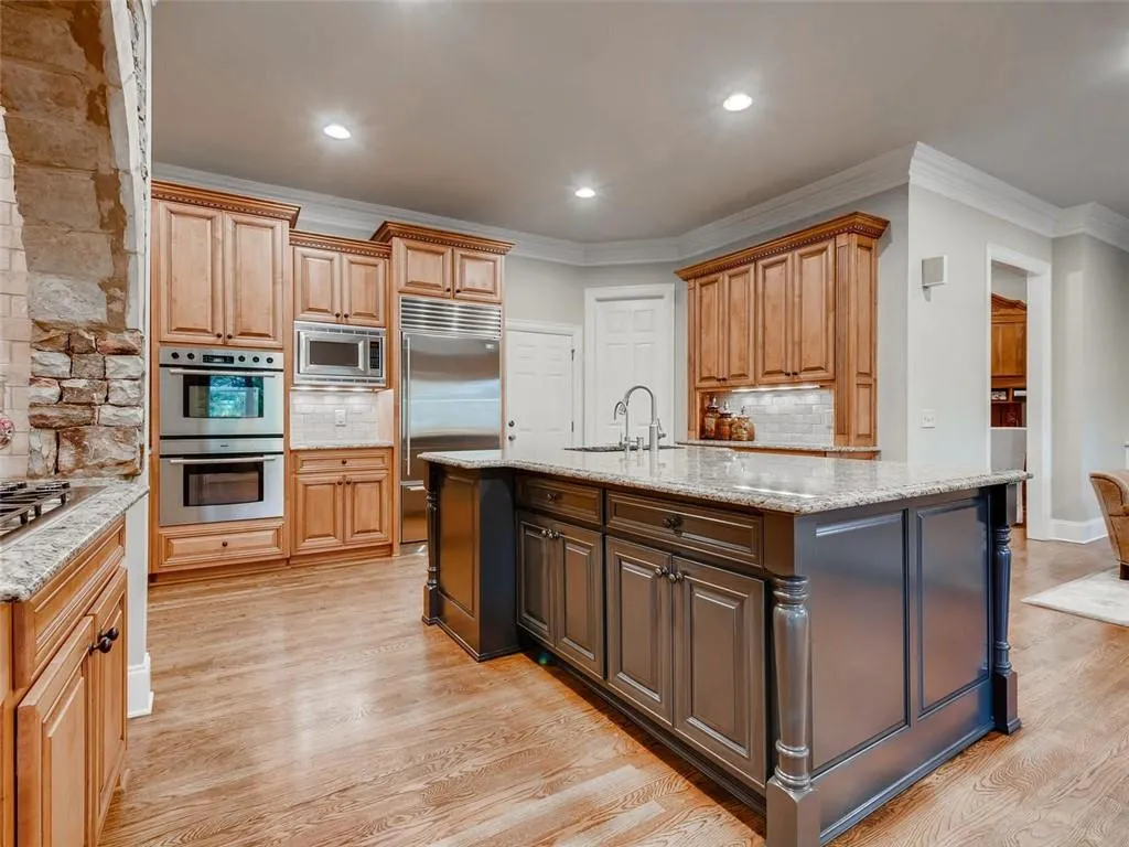 7874 Stratford Lane, Atlanta, Georgia 30350, 6 Bedrooms Bedrooms, ,6 BathroomsBathrooms,Residential,Sold,7874 Stratford Lane,6591507