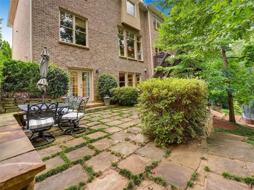 7874 Stratford Lane, Atlanta, Georgia 30350, 6 Bedrooms Bedrooms, ,6 BathroomsBathrooms,Residential,Sold,7874 Stratford Lane,6591507