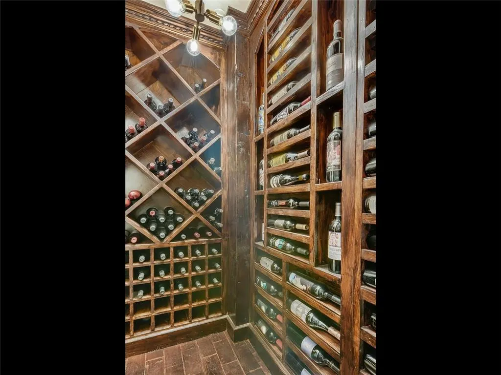 7874 Stratford Lane, Atlanta, Georgia 30350, 6 Bedrooms Bedrooms, ,6 BathroomsBathrooms,Residential,Sold,7874 Stratford Lane,6591507