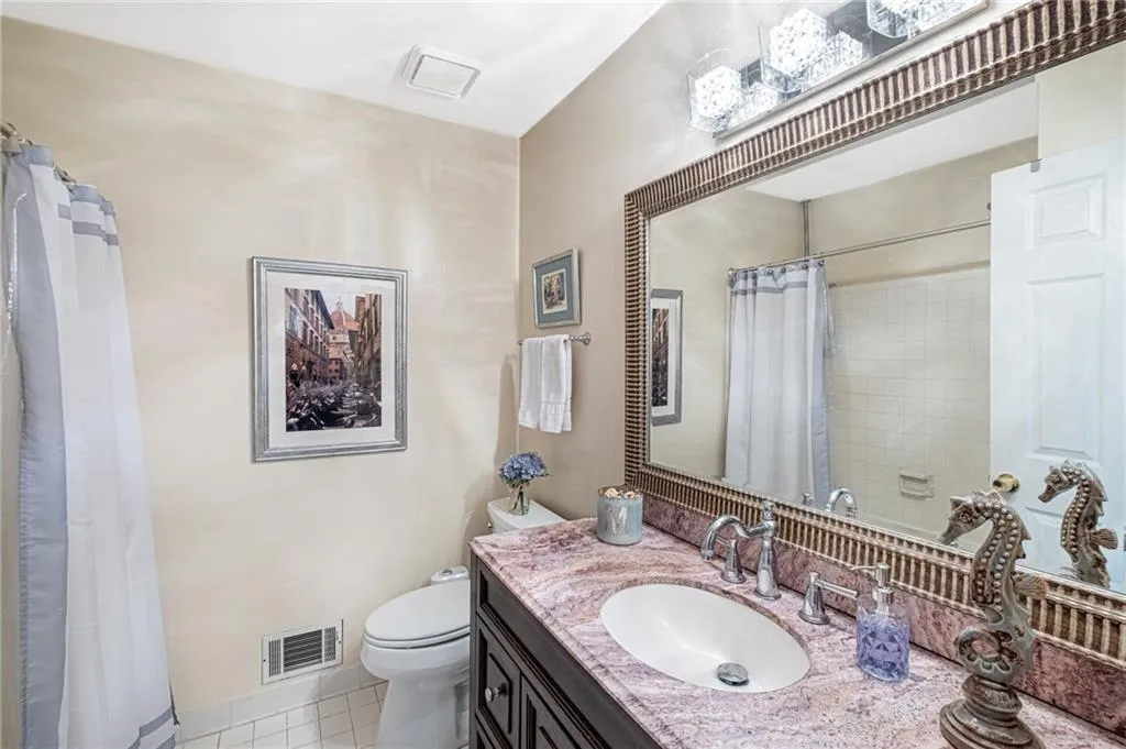 7500 Roswell Road Unit 38, Sandy Springs, Georgia 30350, 2 Bedrooms Bedrooms, ,2 BathroomsBathrooms,Residential,Sold,7500 Roswell Road Unit 38,7072148