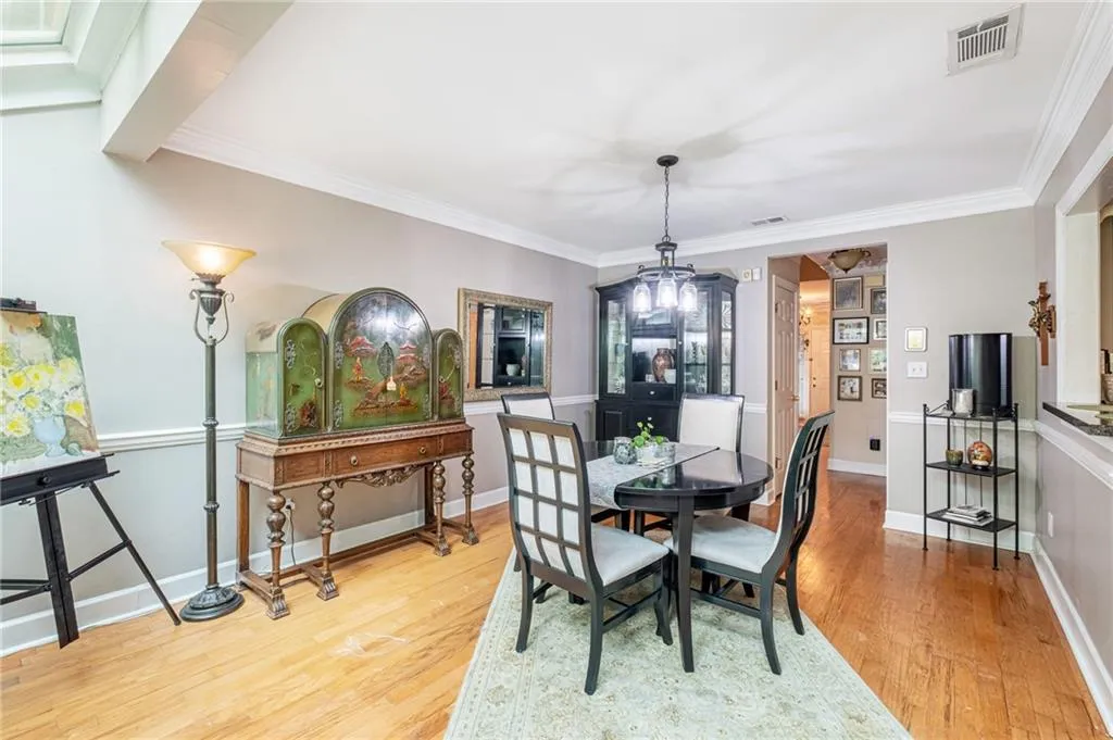 7500 Roswell Road Unit 38, Sandy Springs, Georgia 30350, 2 Bedrooms Bedrooms, ,2 BathroomsBathrooms,Residential,Sold,7500 Roswell Road Unit 38,7072148